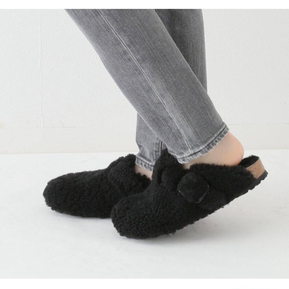 Birkenstock Boston Big Buckle Shearling Teddy Clog in Black 5 - Picture 4 of 8